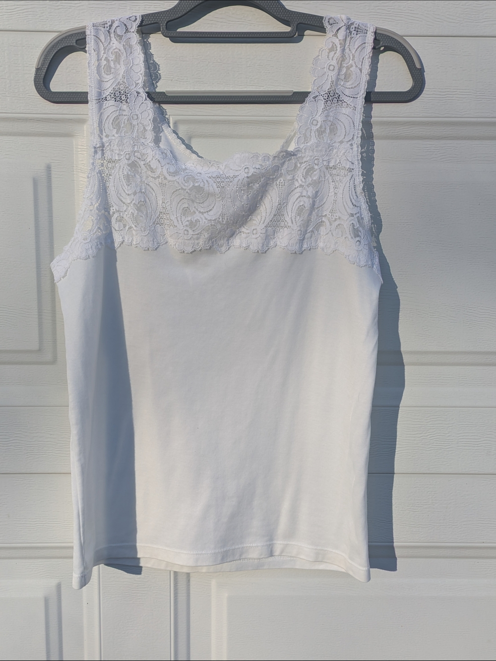 Cuddl Duds White Lace Trim Tank Top